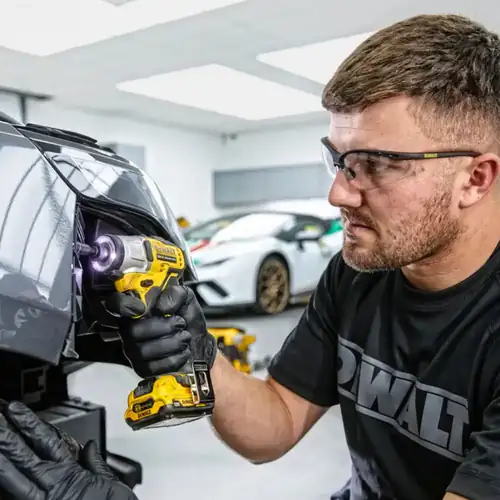 Aparafusadora Impacto DeWALT XR 18V 2x2Ah Li-Ion DCF801D2-QW